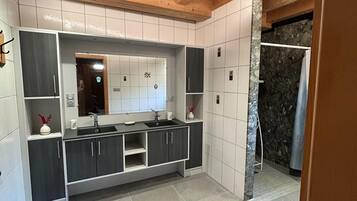 Chalet | Bathroom