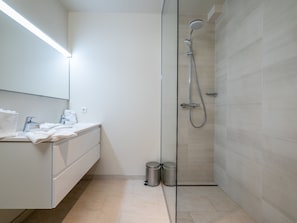 Apartment | Bathroom