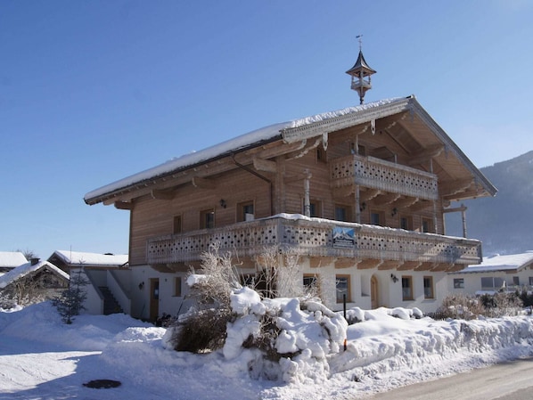 Exterior - Modern Apartment in Bramberg With National Park Summer Card (Bramberg am Wildkogel)