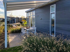 House | Exterior - Modern, High-quality Chalet With Wifi Near the Oosterschelde (Wemeldinge)