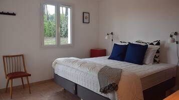 3 bedrooms, individually furnished