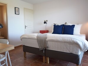 Villa | Room amenity - Hillside Villa With Pool, Joyeuse (Joyeuse)