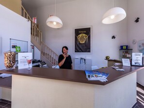 Reception - Semi-detached Home in the Hinterlands of Languedoc (Saint-Christol)