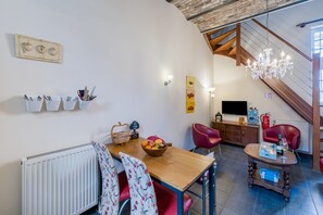 Apartment | Dining - Located Near Maastricht Towards the Belgium Border (Eijsden)