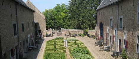 Apartment | Exterior