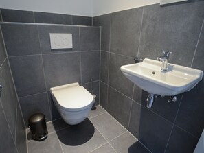 Villa | Bathroom