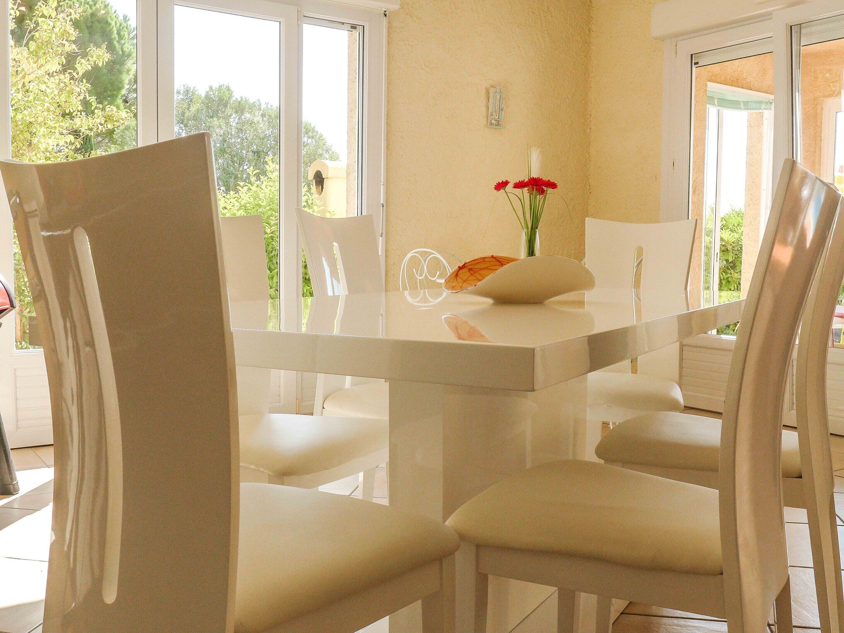 House | Dining