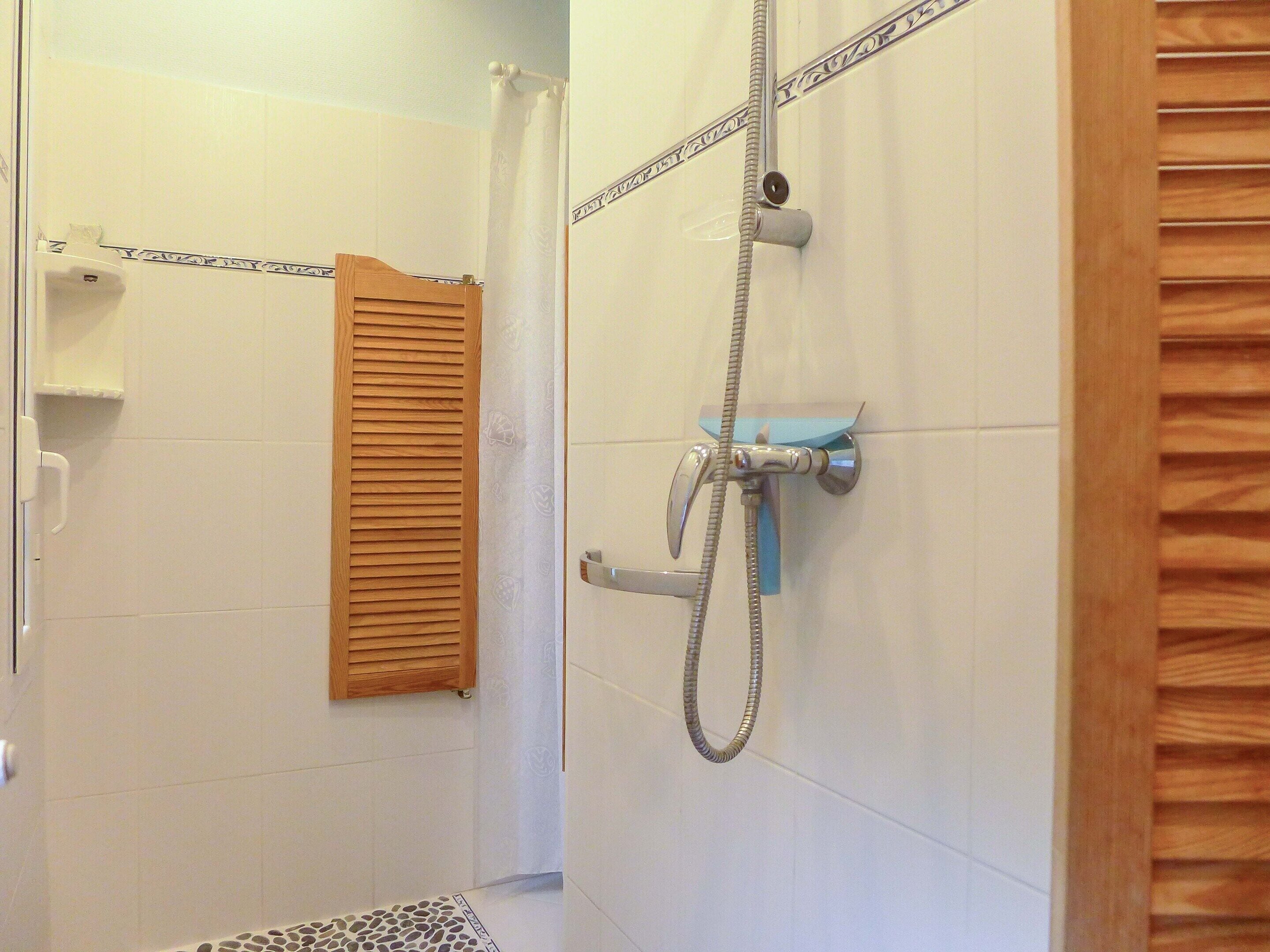 House | Bathroom