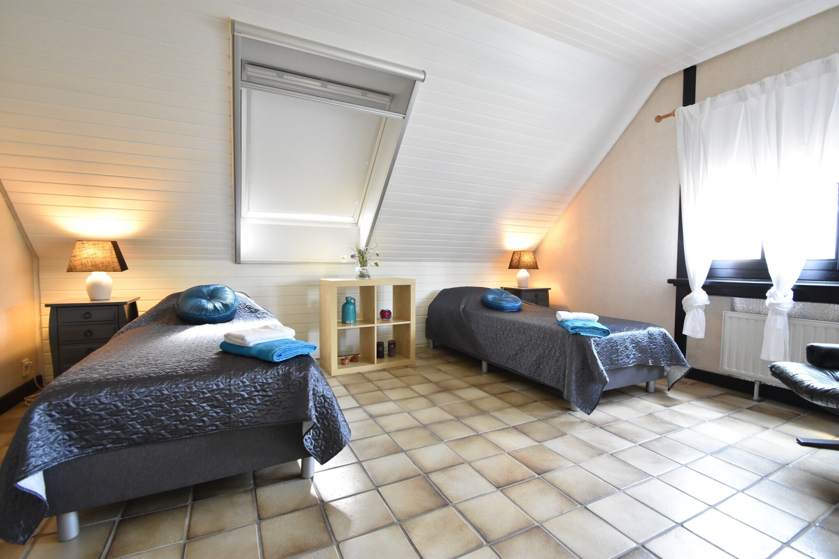 House | 4 bedrooms, individually furnished, bed sheets