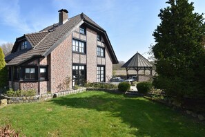 House | Exterior