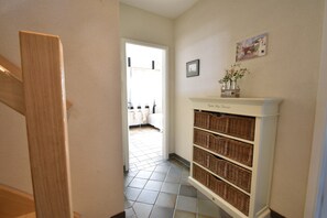 House | Interior - Spacious Mansion With Meadow View in Bruinisse (Bruinisse)