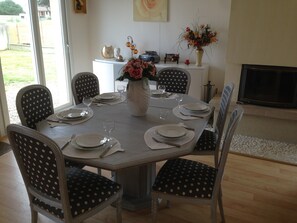 House | Dining - Denneville Coastal Escape With Garden (Port-Bail-sur-Mer)