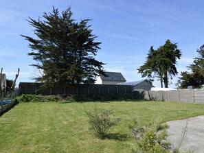 Garden - Denneville Coastal Escape With Garden (Port-Bail-sur-Mer)