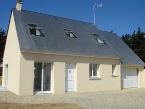 House | Exterior - Denneville Coastal Escape With Garden (Port-Bail-sur-Mer)