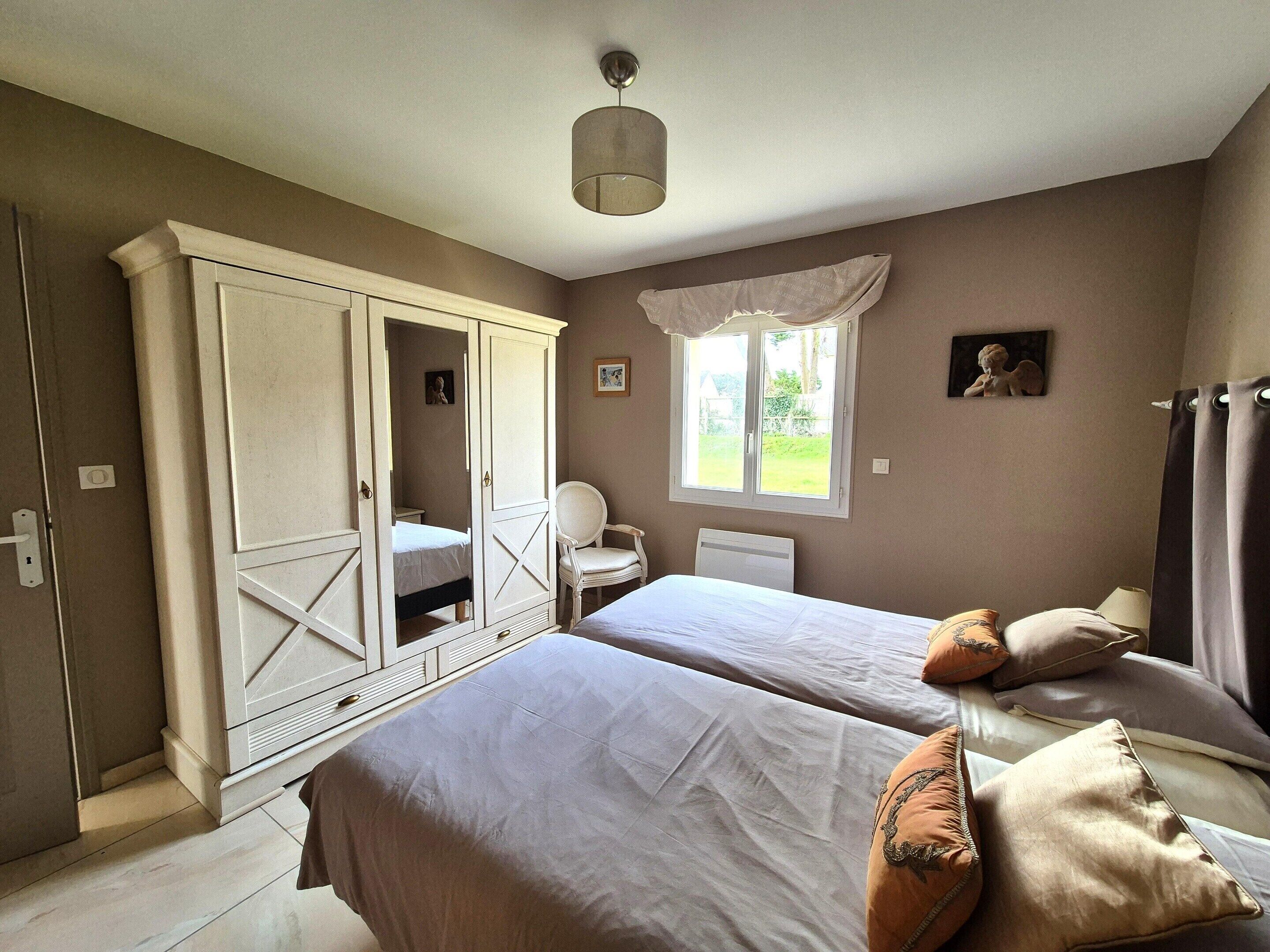 3 bedrooms, individually furnished, bed sheets