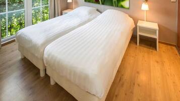 Chalet | 3 bedrooms, individually furnished, bed sheets