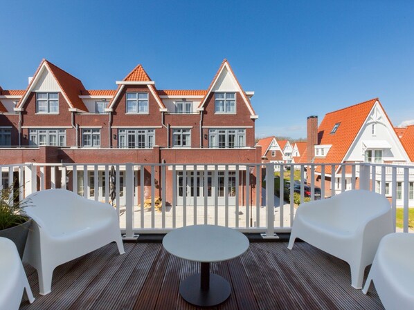 Balcony - Luxury Apartment in Koudekerke With Sauna (Koudekerke)