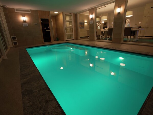 Indoor pool, outdoor pool - Holiday Home in Colijnsplaat (Colijnsplaat)