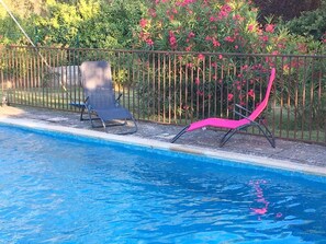 Unclassified image, 2 of 26, button - Detached Holiday Home With Private Pool in Languedoc-roussillon (Saint-Chaptes)