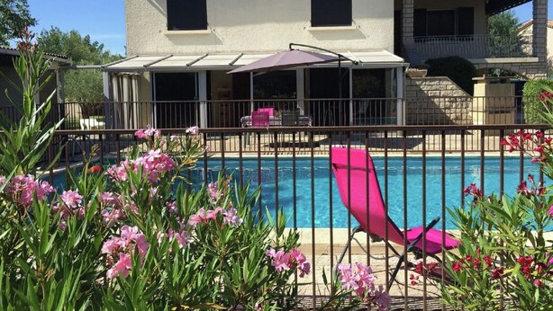 House | Exterior - Detached Holiday Home With Private Pool in Languedoc-roussillon (Saint-Chaptes)