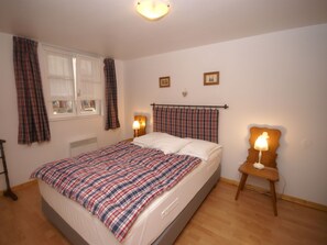 Apartment | Room amenity - Apartment in Riquewihr Near Vineyards (Riquewihr)