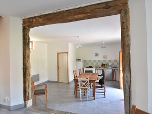 Cottage | Dining - Cottage in Le Bourg-dun Near the Sea (Le Bourg-Dun)