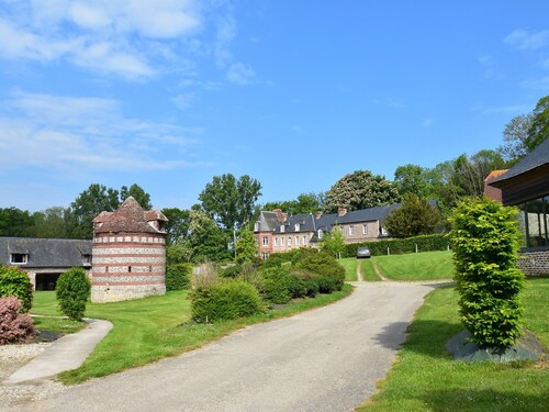 Cottage in Le Bourg-dun Near the Sea