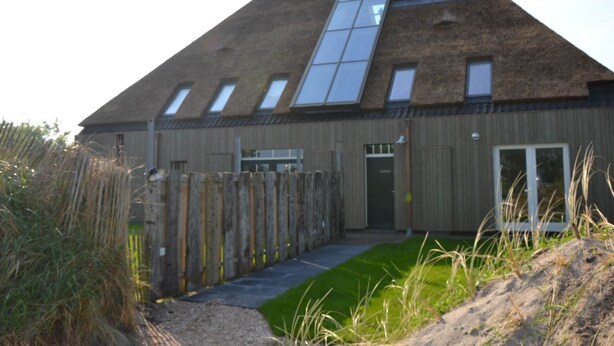 Exterior - Quaint Apartment in Callantsoog With Terrace (Callantsoog)