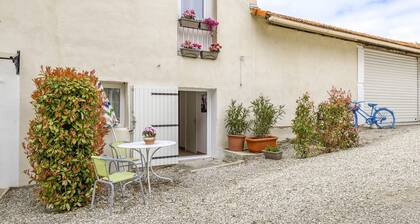 Inviting Holiday Home in Rasteau Near Vaison la Romaine