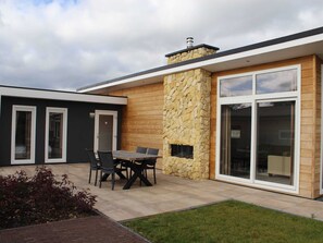 House | Exterior - Chic Home With Sauna (Bemelen)