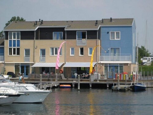 Comfortable House Directly at Veerse Meer