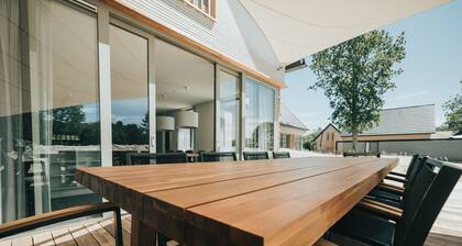 Luxurious Holiday Home With a Fire Place 800m From the Beach