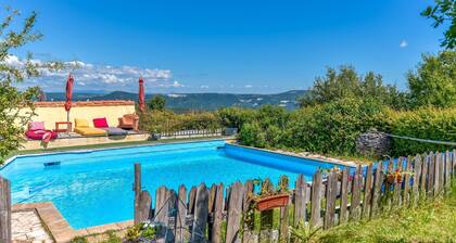 Provincial Cottage in Provence With Swimming Pool