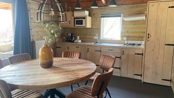 Bungalow | Cuisine privée | Chaise haute