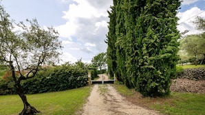 Unclassified image, 3 of 35, button - Plush Holiday Home in Tourrettes With Private Swimming Pool (Tourrettes)