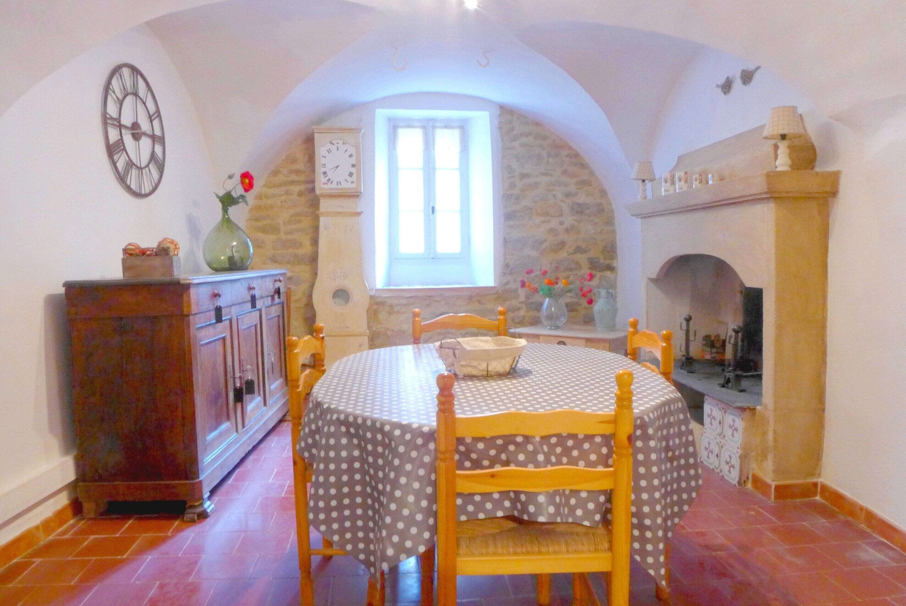 House | Dining
