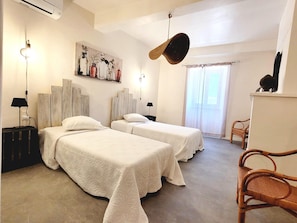 House | 3 bedrooms, individually furnished, iron/ironing board - Village House in La Caunette With Pool (La Caunette)