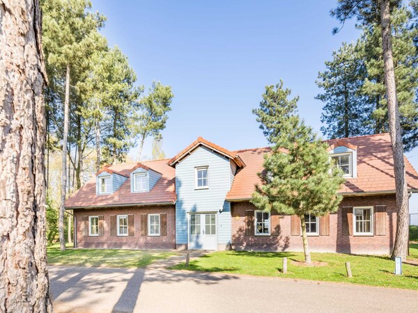 Luxurious Villa In Weert For 24 Persons - Weert