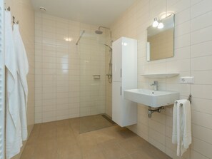 Apartment | Bathroom - Apartment in Zoutelande Near Sunny Beach (Zoutelande)