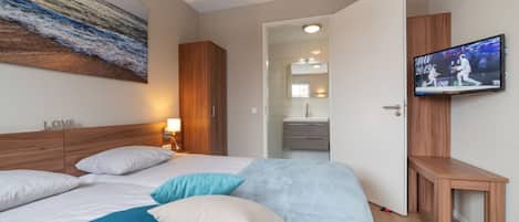 House | 4 bedrooms, individually furnished, bed sheets