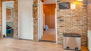 3 bedrooms, individually furnished, bed sheets - Simplistic Holiday Home in Kaatsheuvel near Efteling (Kaatsheuvel)