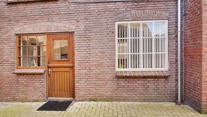Exterior - Simplistic Holiday Home in Kaatsheuvel near Efteling (Kaatsheuvel)