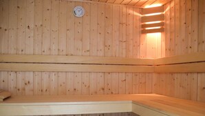 Spa - Luxurious Wellness Villa With Sauna, Located by the Tjeukemeer (Delfstrahuizen)