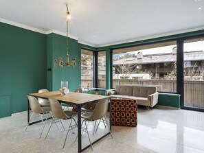Dining - Boutique Holiday Home in Kitzbühel With Terrace (Kitzbuehel)