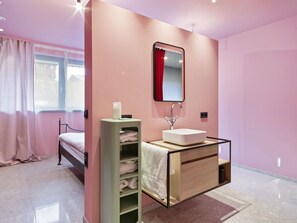 House | Bathroom - Boutique Holiday Home in Kitzbühel With Terrace (Kitzbuehel)