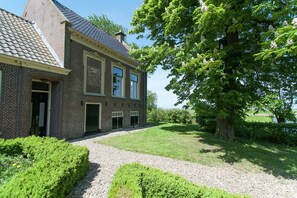 House | Exterior - Idyllic Rural Home With Bikes (Easterlittens)