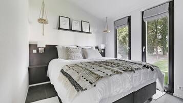 Chalet | 3 bedrooms, individually furnished, bed sheets