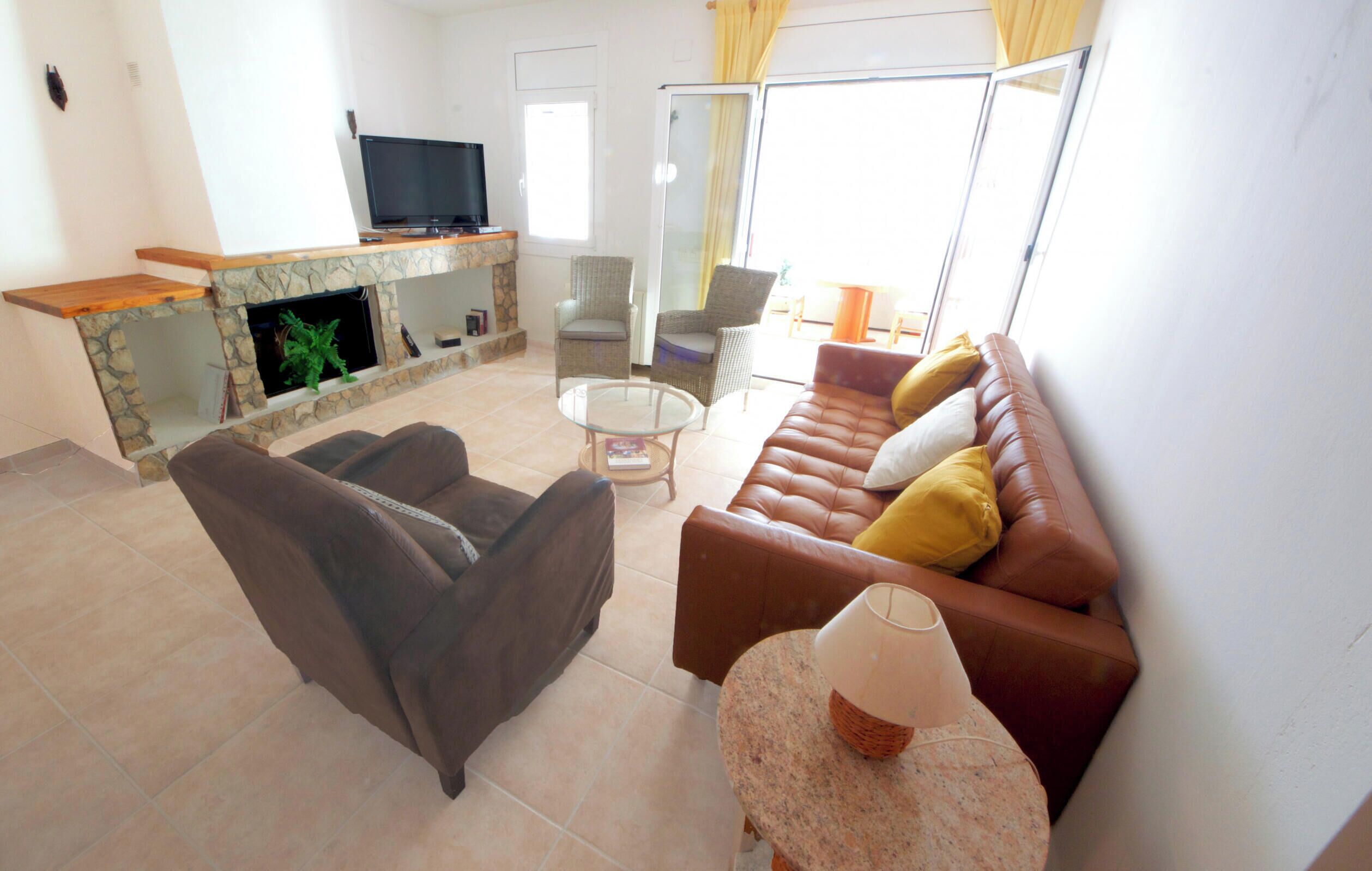 Televisie en een open haard