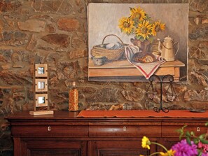 Cottage | Dining