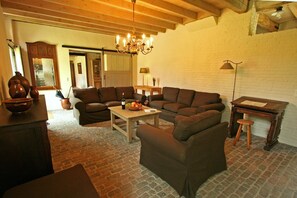 Living room - Family Farmhouse With Sauna (Beernem)